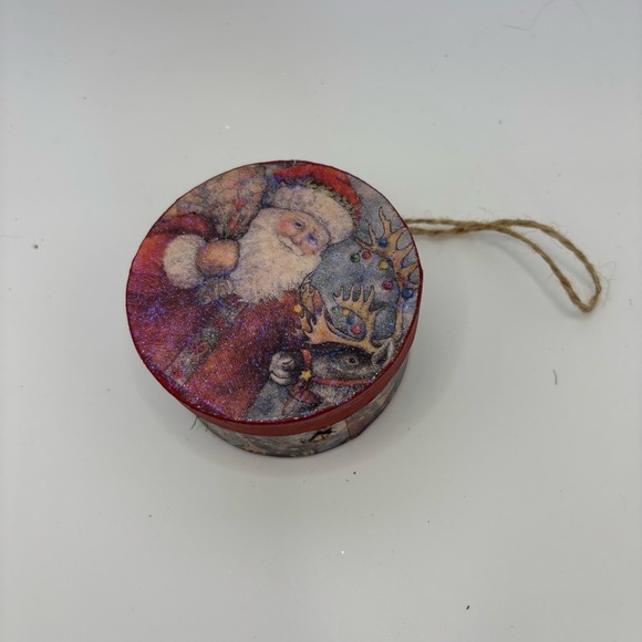 Vintage Santa Claus Decorative Christmas Ornament - Picture 1 of 3